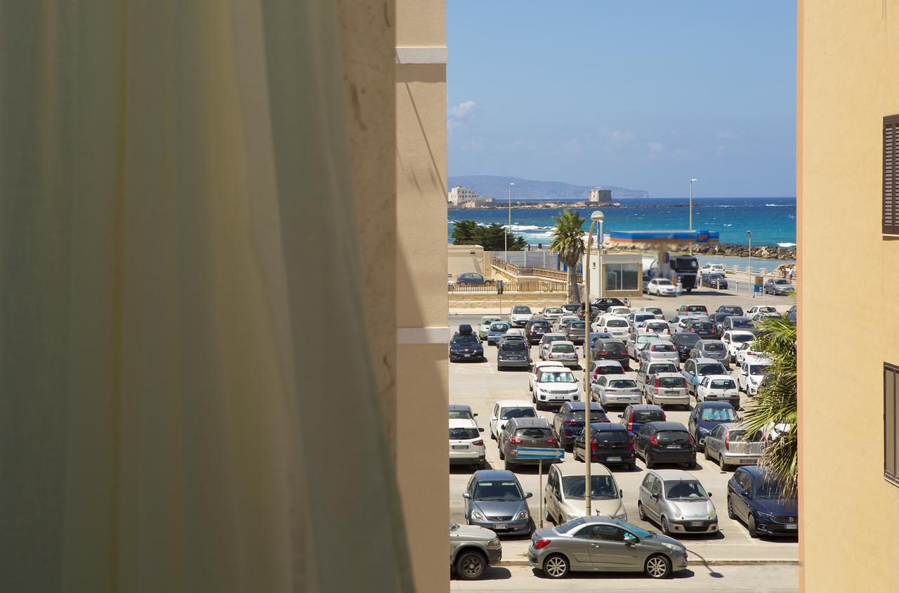 B&B Piazza Vittorio Trapani Eksteriør billede