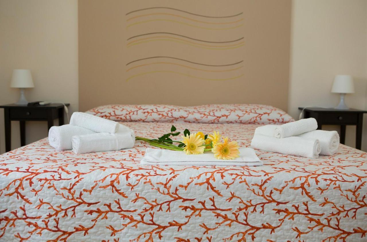 B&B Piazza Vittorio Trapani Eksteriør billede